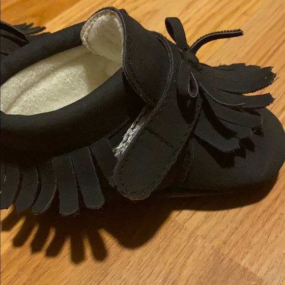 6-12 month baby moccasins - Picture 3 of 3
